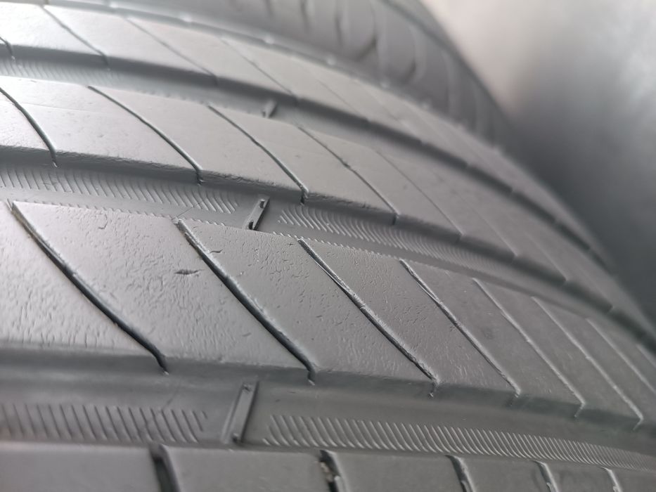 235/55/18 Michelin