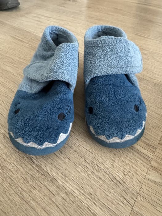 Incaltaminte pentru interior nr. 23