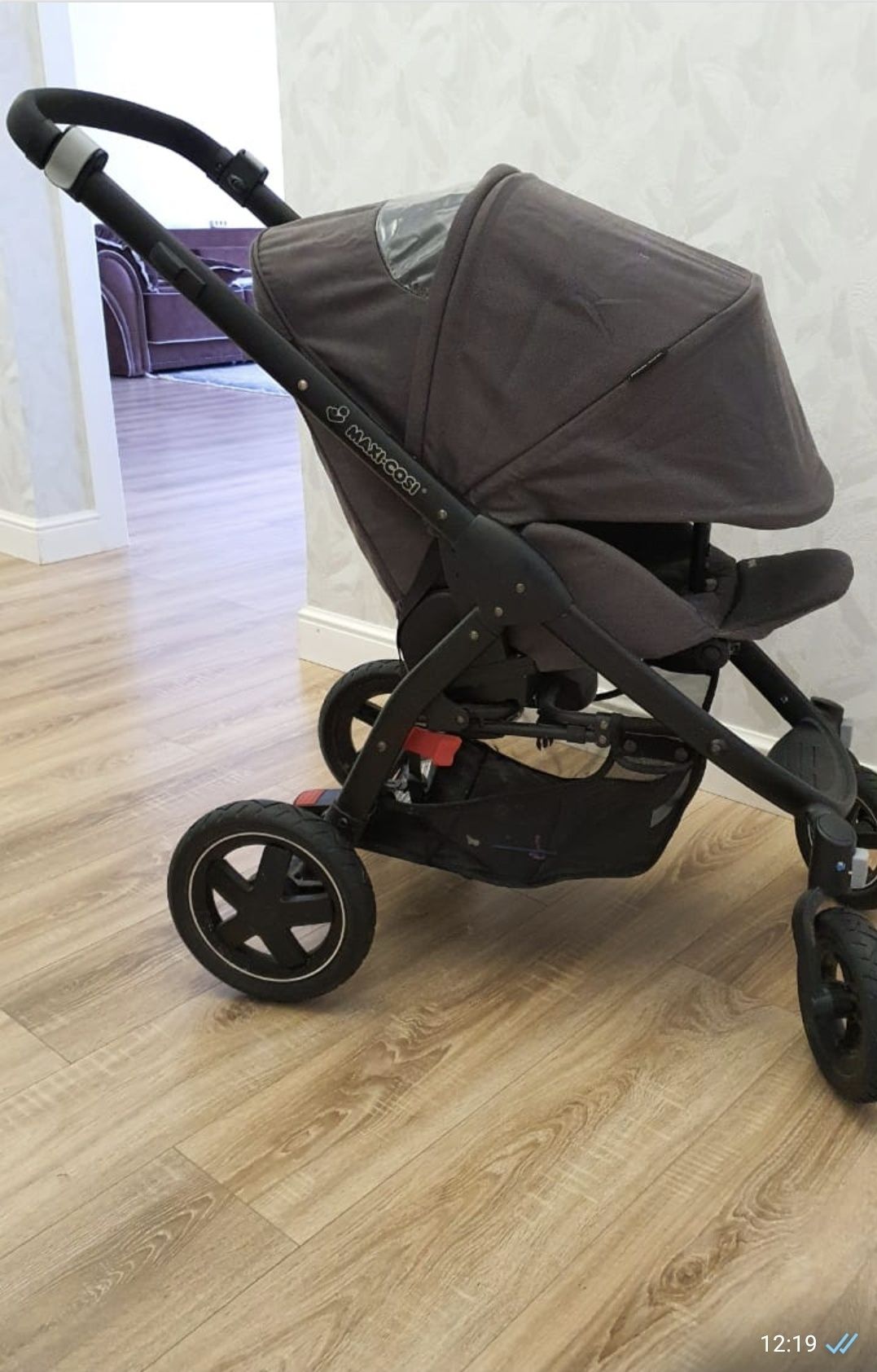 Продам коляску фирмы maxi cosi