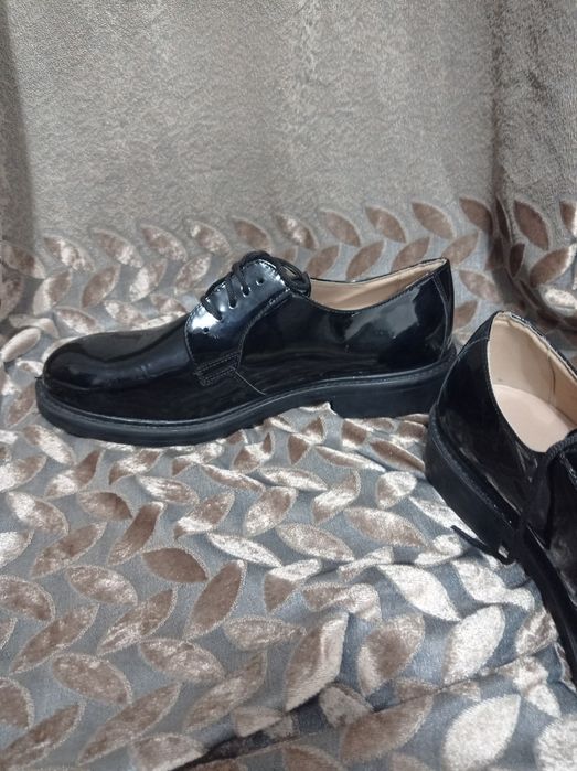 Maxsus Oyoq kiyimlar