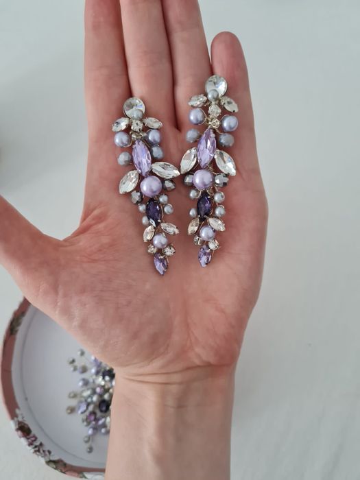 Cercei si accesoriu de par