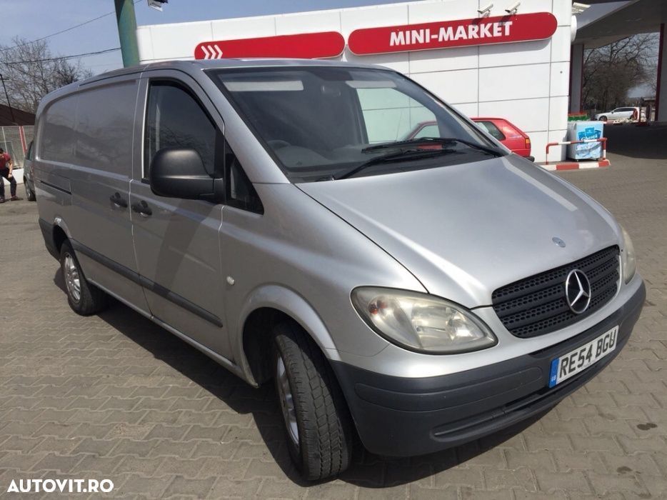 Dezmembrez Mercedes Vito W639 2.2 cdi 2005