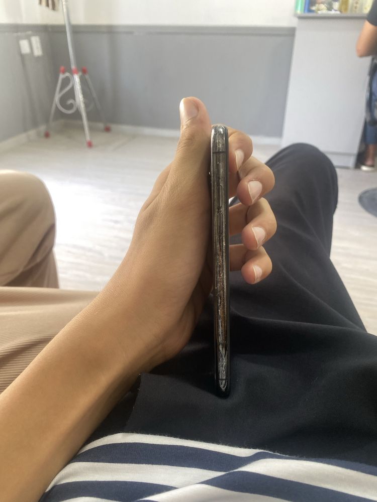 iPhone X sotiladi
