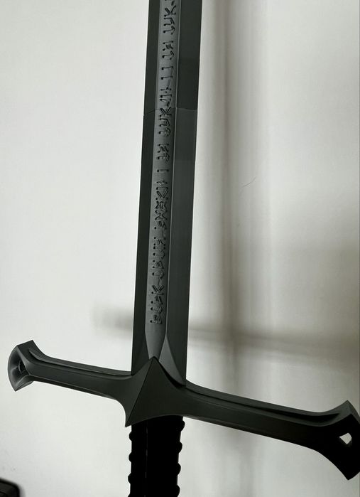 3D принтиран Anduril в реален размер