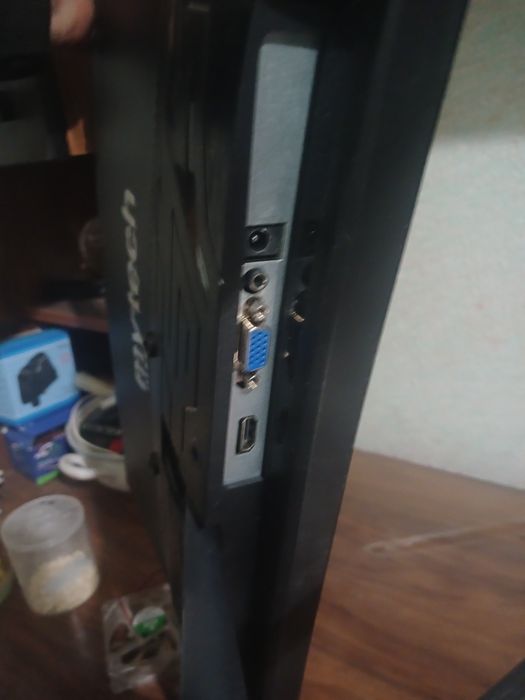 Манитор компютера