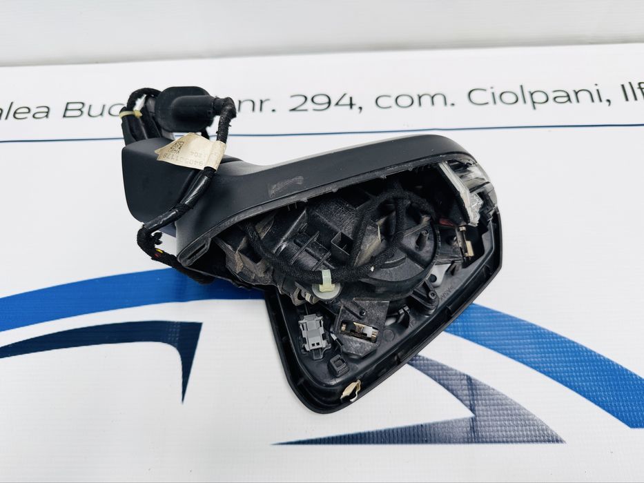 Corp oglinda dreapta Audi Q3 sportback dupa 2019!