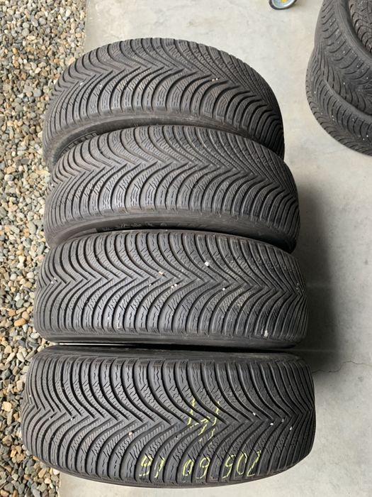 Set 4 anv m+s  205/60/16 Michelin/Dunlop/Michelin