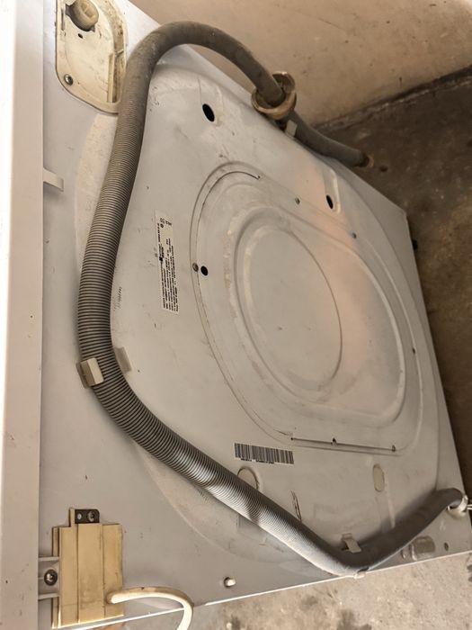 Срочно продаю б у hotpoint ariston 6 kg звоните