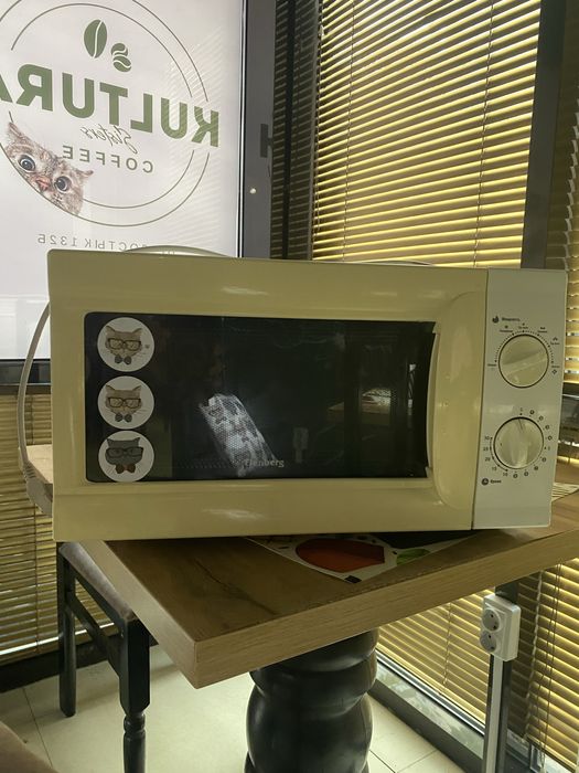Микроволновка Elenberg