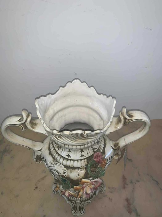 Vaza portelan cu doua manere 3D