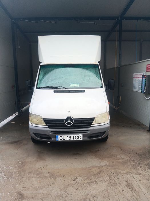 Vând Mercedes sprinter carosata motor 2.7 mai multe detalii la telefon