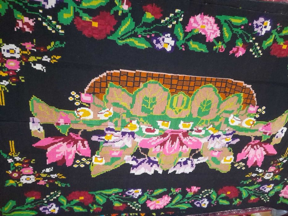 Covoare oltenesti de lana lucrate manual