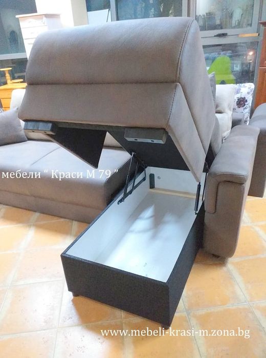 Ъглов диван Гала с подлакътници, ракла за багаж, функция сън.