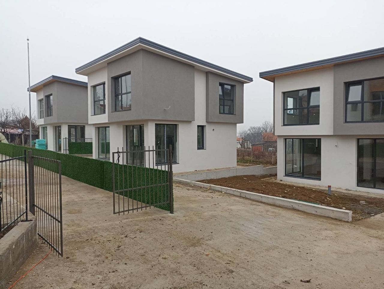 Продава се Къща в Стара Загора, Център - 100 кв.м за 700 €/кв.м - Снимка #1