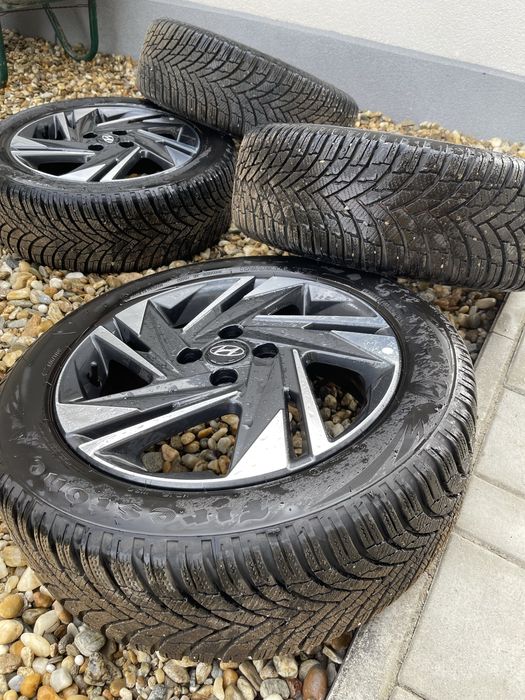 Jante Hyundai i20,i10,Bayon R16 Originale+ anvelope iarna