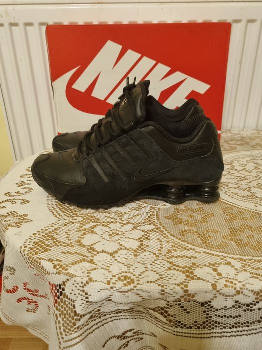 De vanzare adidasi Nike