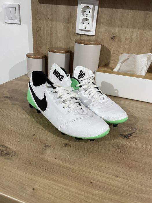 Ghete de fotbal nike