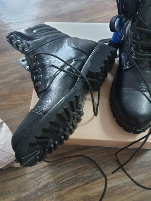 Gheta dama din piele marimea 36 noi  pret negociabil