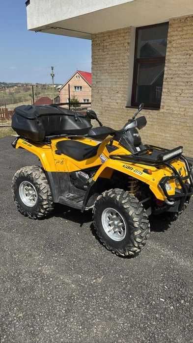 Vând Can-Am outlander 800