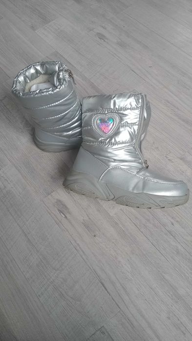 Сапоги дутики на девочку 32 р-р