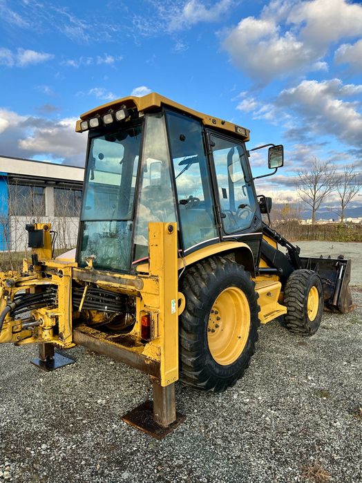 Buldoexcavator Cat 428D / An 2005 / 2 cupe
