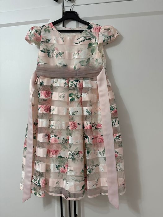 Продам детское платье 5000тг