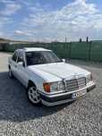 Mercedes W124 E200