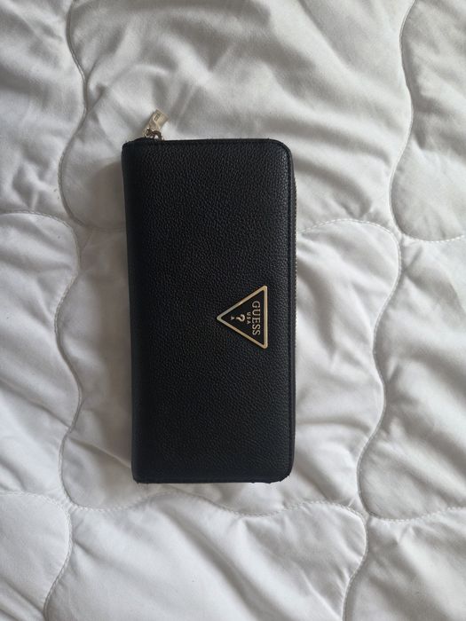 Дамско портмоне Guess