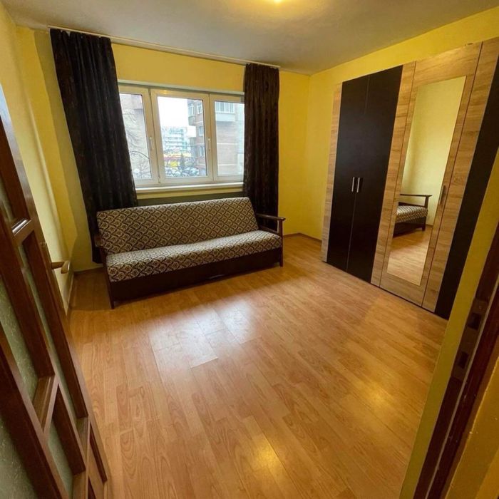 Chirie Ap 3 camere Centru Nou