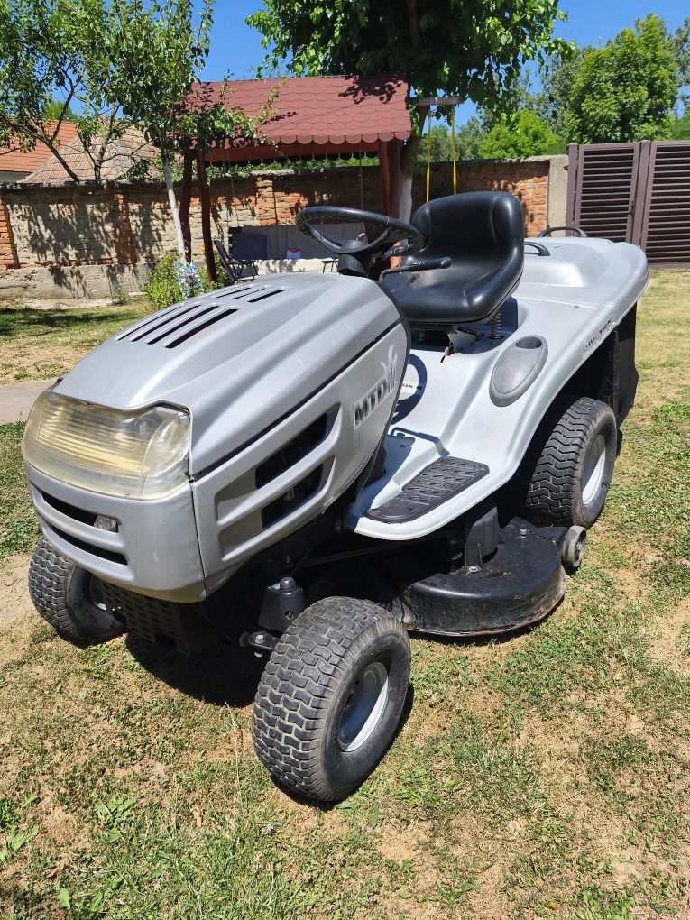 Tractoras gazon Mtd 20 Cai