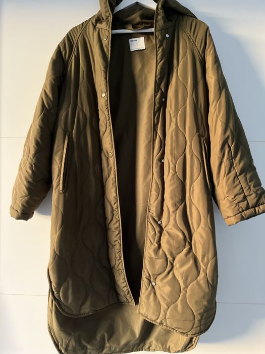 BERSHKA леко яке с качулка в каки цвят