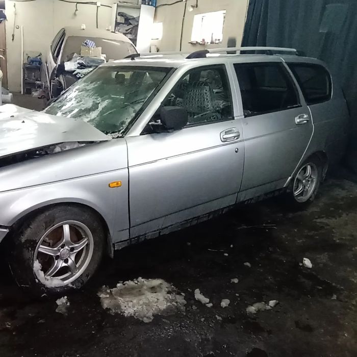 Lada Priora 2171 по запчастям