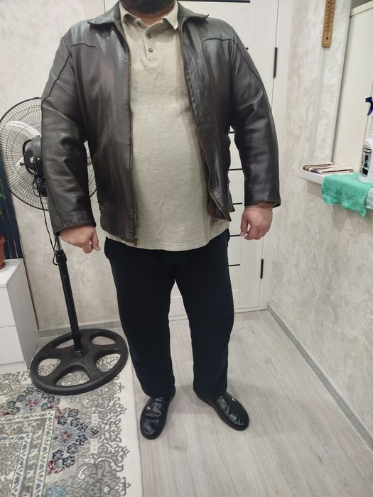 Мужское кожаные куртка в отличном состоянии.  Американские авиа пилот.