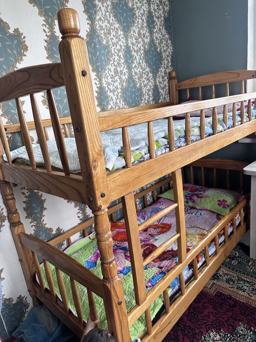 Детская двух яросная кровать