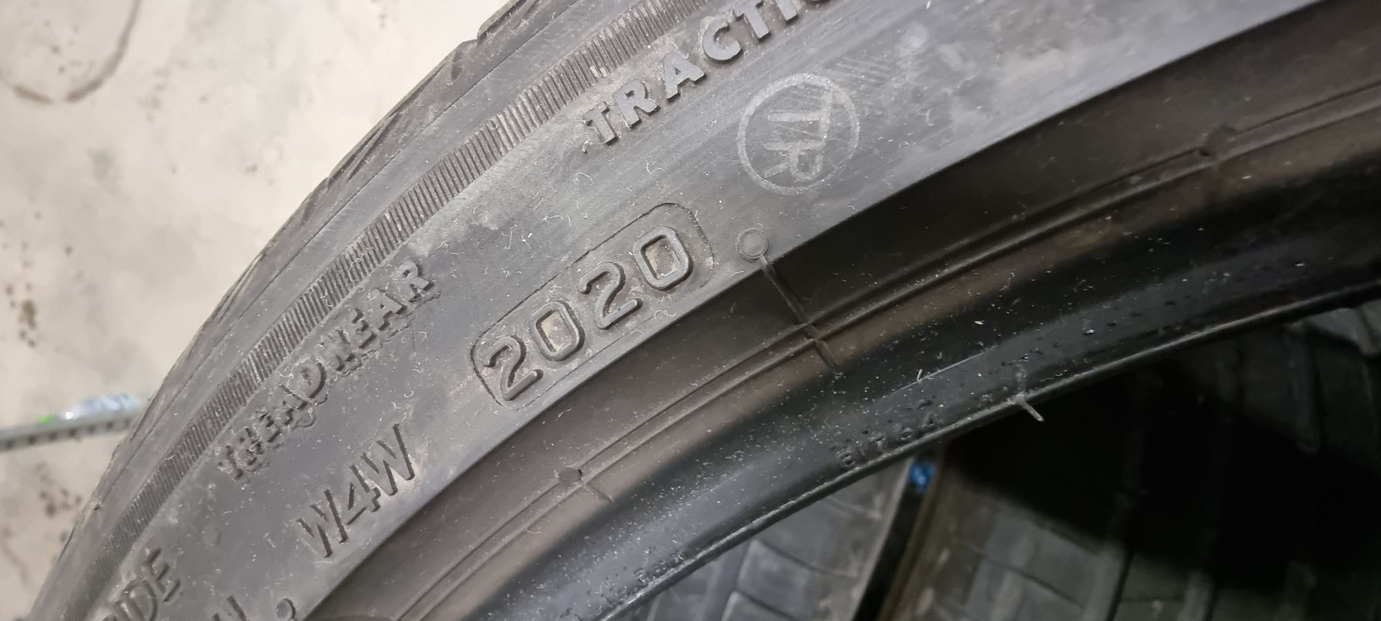 4бр Летни гуми 255/40/21 Bridgestone (2020)