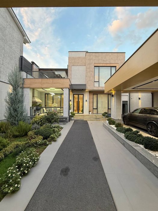 Продаётся УЧАСТОК 5 соток 3 уровня 450м2 5 комнат на Центр Луначарском