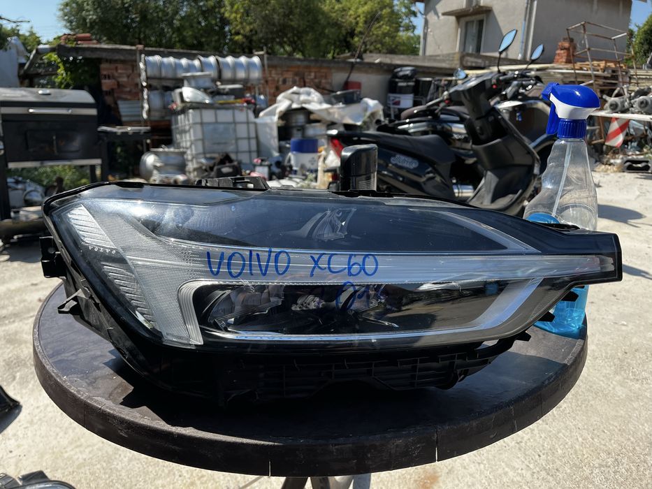 Десен фар VOLVO XC60 2019