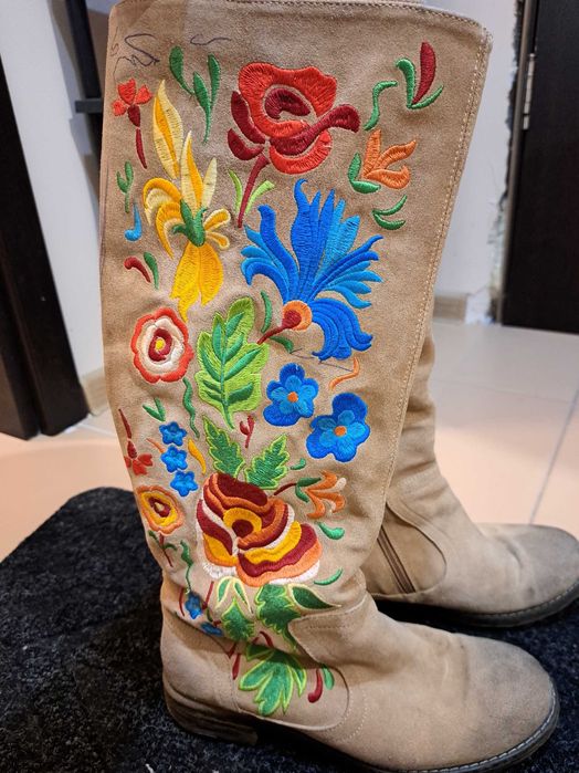 Маратонки, ботуши и детски сандали