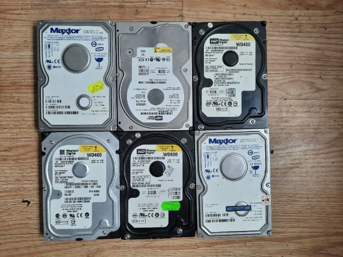 foarte convenabil hard discuri functionale pe IDE intre 40 si 160 Gb
