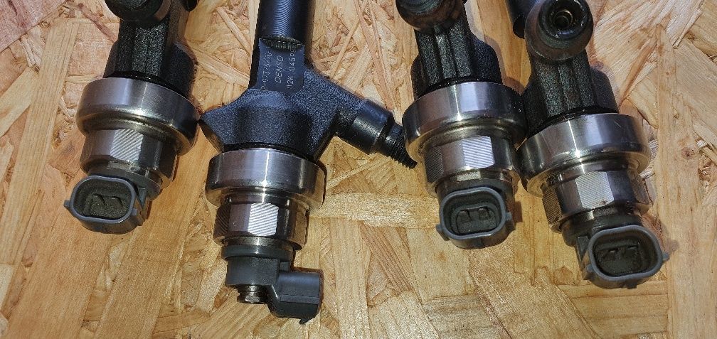Injector Astra H/Astra J/Meriva B/Corsa D/Zafira B  1.7 Diesel 4 Buc.
