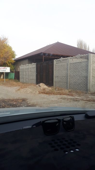 Продаётся дом бизнес 
Площадь 330 м², красный кирпич (полуторка,