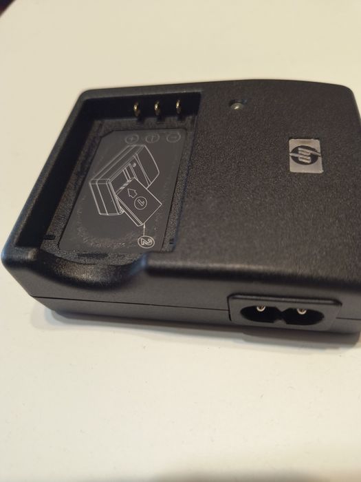 Incarcator pentru acumulatori foto HP FCLSD-0404