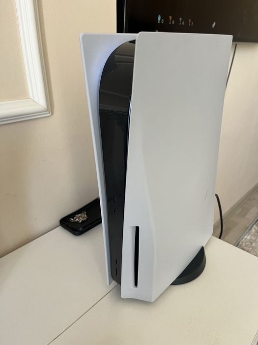 Продам ps5 в хорошем состояний