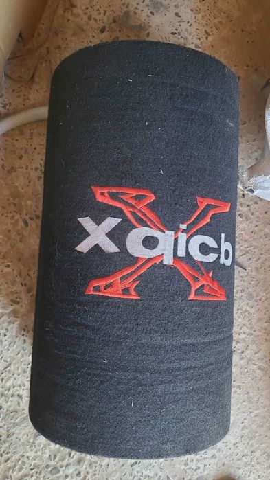 Tun de bas pentru auto , folosit , pret fix 100 ron