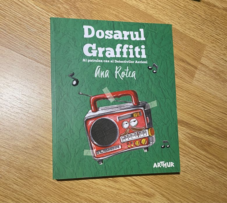 Dosarul Grafitti, Tropice Tampe, Max Einstein Experiment de geniu