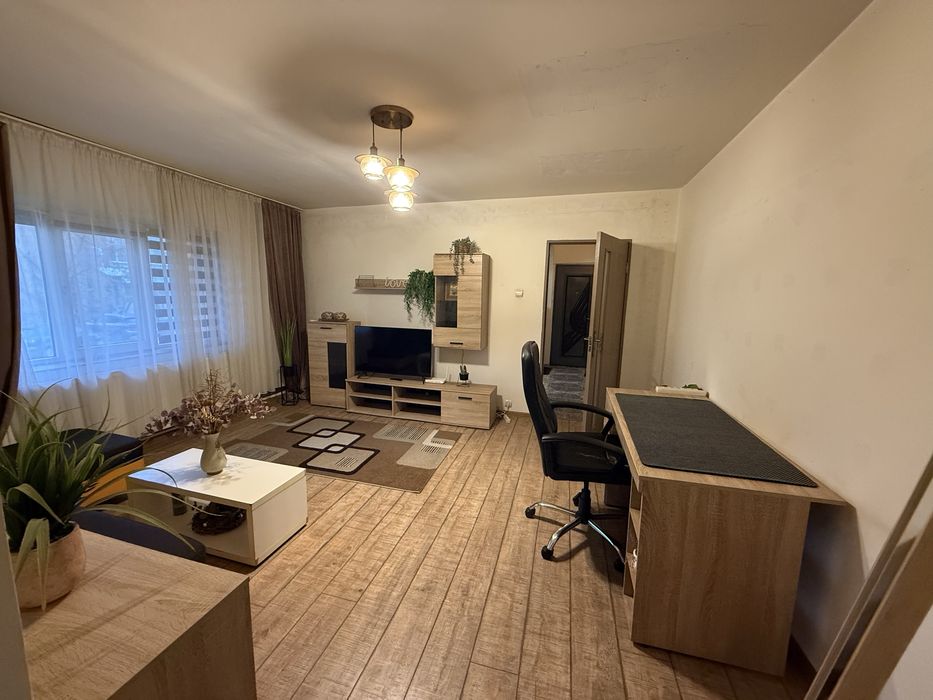 Apartament 2 camere, complet utilat zona Rovine - cazare termen scurt