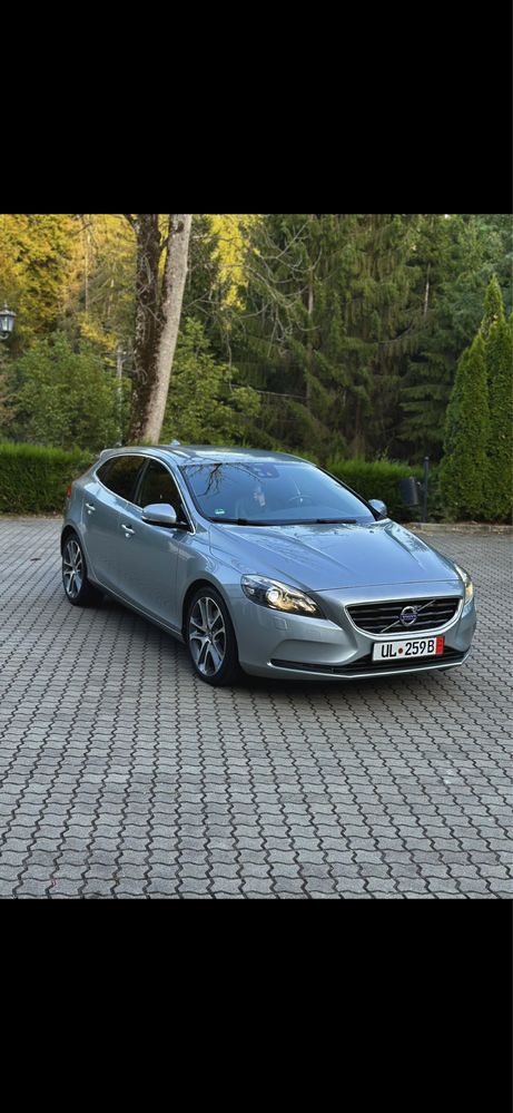VOLVO V40, D4, 2.0 diesel, 131 kw/177 CP, BiXenon, LED, german edition
