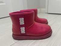 Cizme mini UGG  impermeabile 32,5