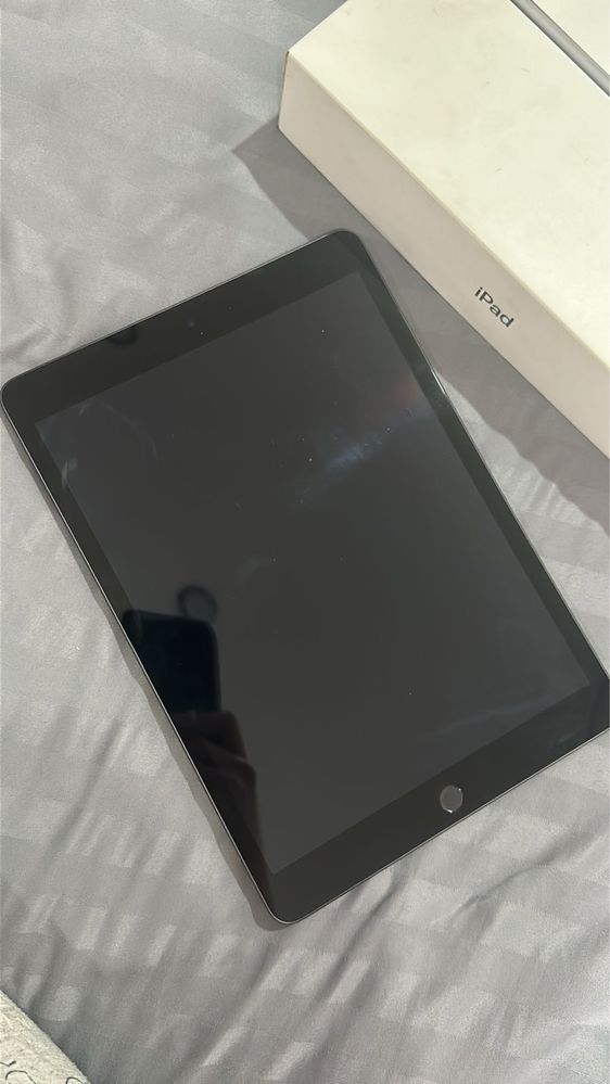 Продаю I pad 9 64gb