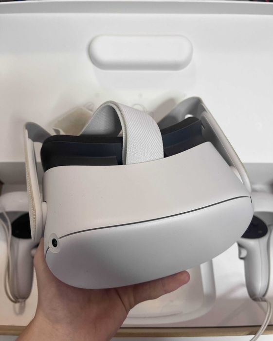 Vand Oculus Quest 2 256 gb conditie foarte buna